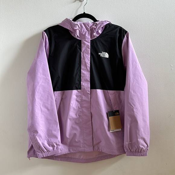 The North Face Women’s Antora Rain Jacket in TNF Black / Lupine 1X - Picture 5 of 7